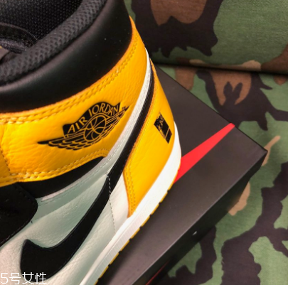 aj1黑黃腳趾會(huì)發(fā)售嗎？aj1黑黃腳趾實(shí)物曝光