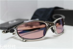 oakley眼鏡真假辨別 歐克利眼鏡怎么辨別真假？