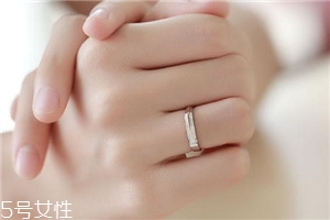 金大福和老鳳祥哪個好？金大福和老鳳祥品牌對比