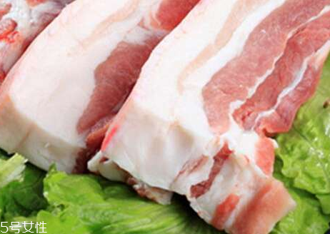 黑豬肉是黑色嗎？黑豬肉什么顏色？