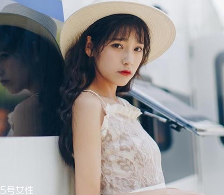 夏天拍照穿什么裙子好看？拍照適合穿什么裙子？