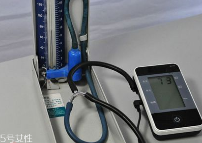 血壓計(jì)能用充電電池嗎？