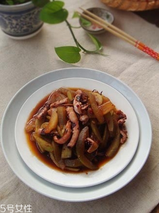 西瓜皮可以炒著吃嗎？西瓜皮可以炒什么？