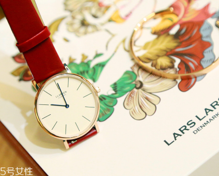 拉爾森手表和dw哪個(gè)好？lars larsen好還是dw好？