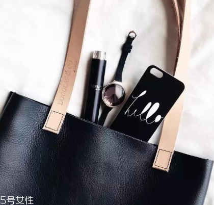 rumbatime和dw哪個(gè)好？rumba time手表好還是dw好？
