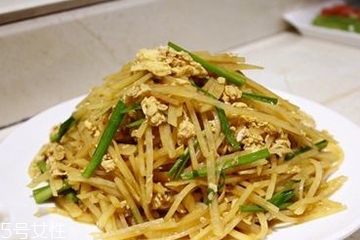土豆絲炒雞蛋的做法 土豆絲炒雞蛋怎么做？