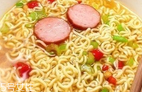 方便面是不是零食？方便面是不是發(fā)物？