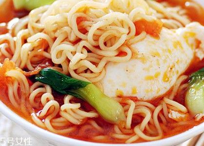 方便面的危害 方便面吃了會(huì)怎樣？