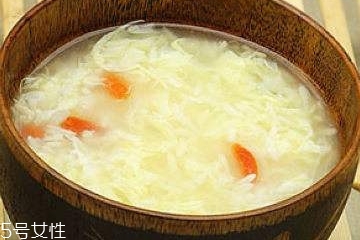 酒釀蛋豐胸靠譜嗎？酒釀蛋吃多久有效果？