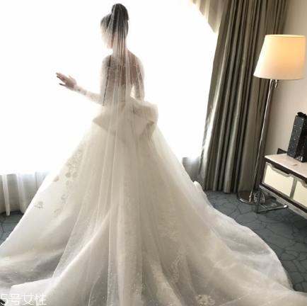 婚紗能干洗嗎？婚紗干洗會有損害嗎？
