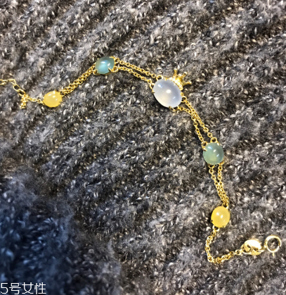 翡翠手鏈怎么鑒定真假？翡翠手鏈真假辨別