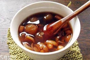 花生衣能和蜂蜜一起吃嗎？花生衣和桑棗一起煮會怎樣？