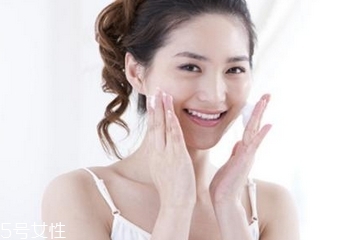 油皮用皂基還是氨基酸？氨基酸和皂基適合人群