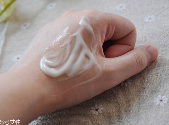乳液過(guò)期了還能用嗎？過(guò)期乳液有什么妙用？