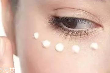 眼霜去眼袋哪個牌子好？什么眼霜去眼袋效果好？