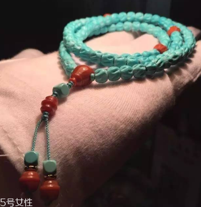綠松石手串戴哪只手？綠松石手鏈戴左手還是右手？