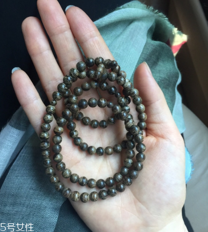 沉香手串怎么盤玩？沉香手串盤玩技巧