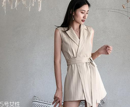 白領(lǐng)上班穿什么衣服？白領(lǐng)mm穿搭圖片