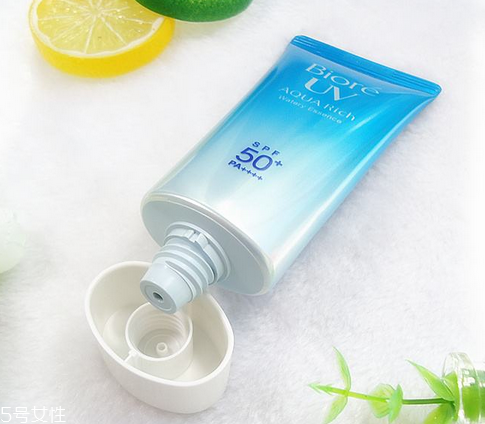 防曬霜兩年了還能用嗎？防曬霜可以用兩年嗎？