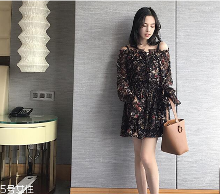 女生去海邊穿什么衣服？海邊度假怎么穿搭顯瘦？