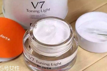 素顏霜晚上可以不洗嗎？素顏霜不洗有副作用嗎？