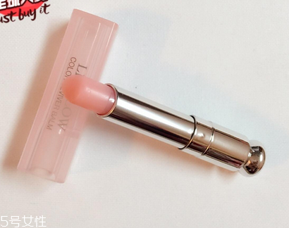 唇膏用完里邊怎么打開(kāi)？唇膏剩一截怎么挖出來(lái)？