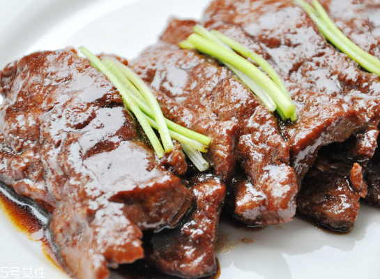 鹿肉和牛肉哪個好？鹿肉和牛肉哪個好吃些？