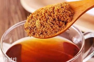 紅糖面膜用什么水稀釋？紅糖面膜用熱水還是冷水泡？