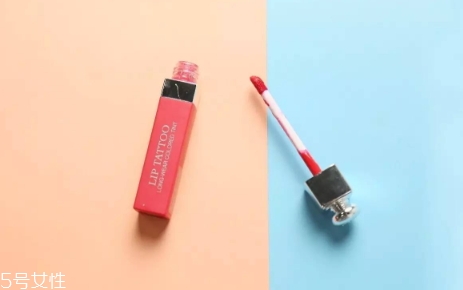 櫻桃粉口紅是什么顏色？櫻桃粉口紅試色圖片