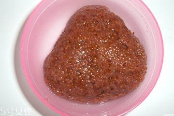 海藻面膜為什么會出膠？海藻面膜的膠是什么？
