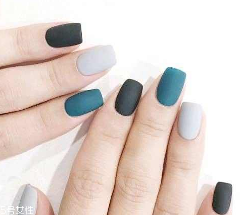 美甲跳色什么意思？美甲跳色有什么作用？