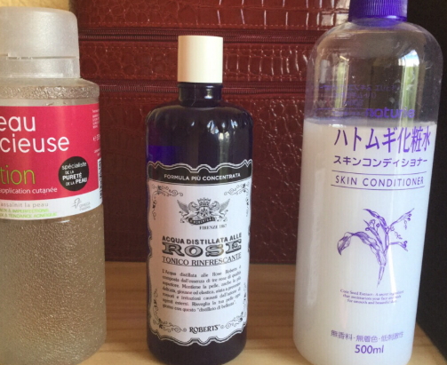 玫瑰水和薏仁水哪個好？玫瑰水和薏仁水對比