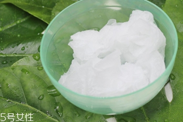 絲瓜水和薏仁水哪個好？絲瓜水和薏仁水對比