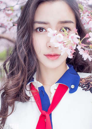 染發(fā)長出黑發(fā)怎么辦？補(bǔ)色來幫你