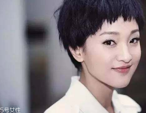 2018狗啃劉海圖片女 女明星最?lèi)?ài)的狗啃劉海