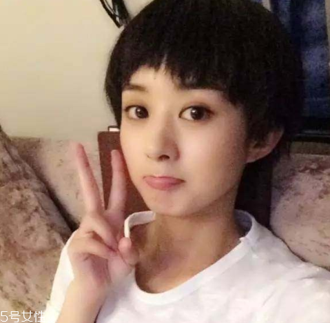 2018狗啃劉海圖片女 女明星最?lèi)?ài)的狗啃劉海