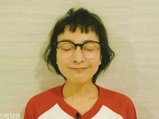 2018狗啃劉海圖片女 女明星最?lèi)?ài)的狗啃劉海