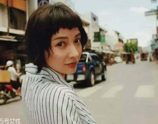 2018狗啃劉海圖片女 女明星最?lèi)?ài)的狗啃劉海