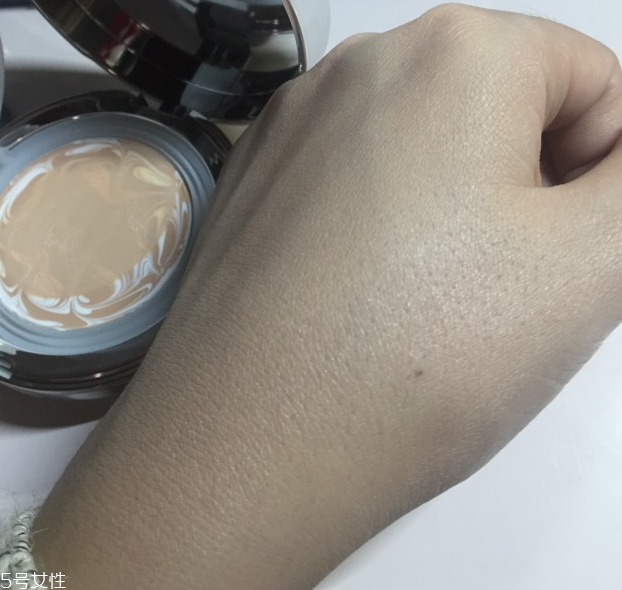 愛敬氣墊13號色怎么樣？愛敬氣墊水粉霜使用心得