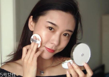 化妝定妝的步驟是什么 原來(lái)美妝達(dá)人都這樣定妝