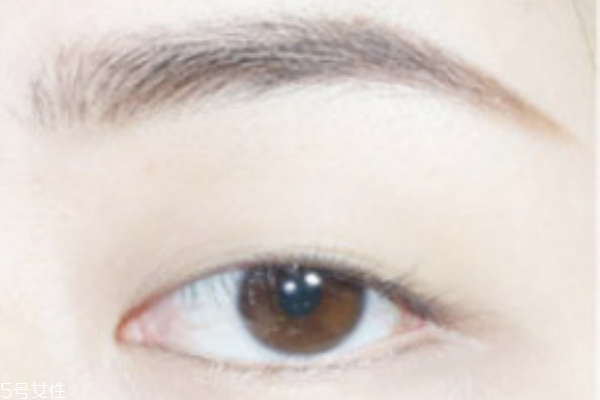 單眼皮內(nèi)雙怎么畫(huà)眼線(xiàn) 單眼皮內(nèi)雙女生眼妝畫(huà)法技巧