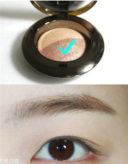 單眼皮內(nèi)雙怎么畫(huà)眼線(xiàn) 單眼皮內(nèi)雙女生眼妝畫(huà)法技巧