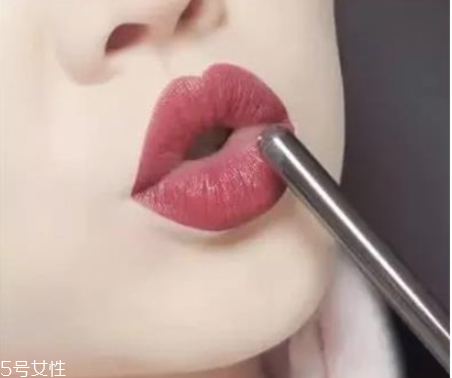 阿瑪尼黑管唇釉新色試色 阿瑪尼唇釉熱門(mén)色號(hào)推薦