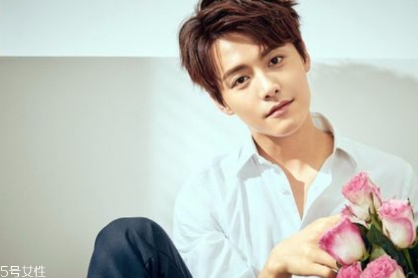 男生適合畫(huà)什么眉毛 男生修眉毛的步驟圖片