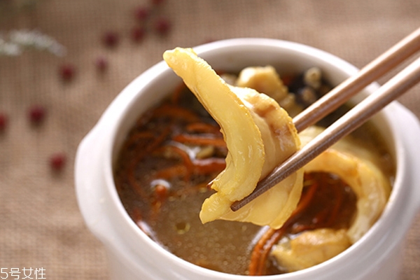 花膠聞起來(lái)會(huì)腥嗎 儲(chǔ)存越久魚腥味越淡