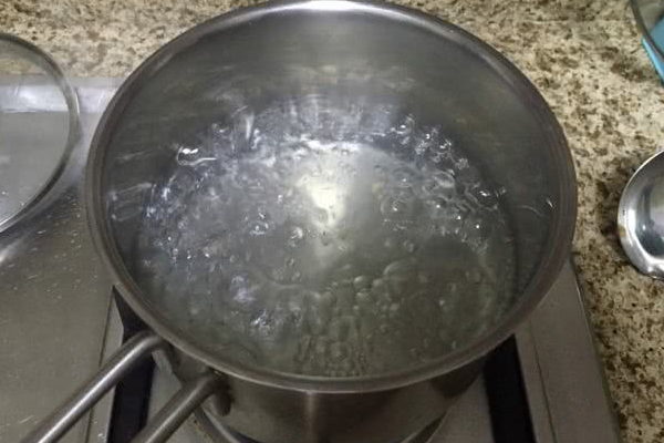 手被開水燙了怎么辦？開水燙傷怎么處理？