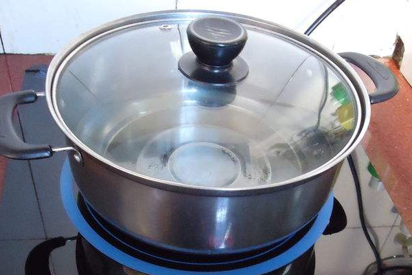 開水燙傷可以用蘆薈膠嗎？燙傷可以用蘆薈擦嗎？