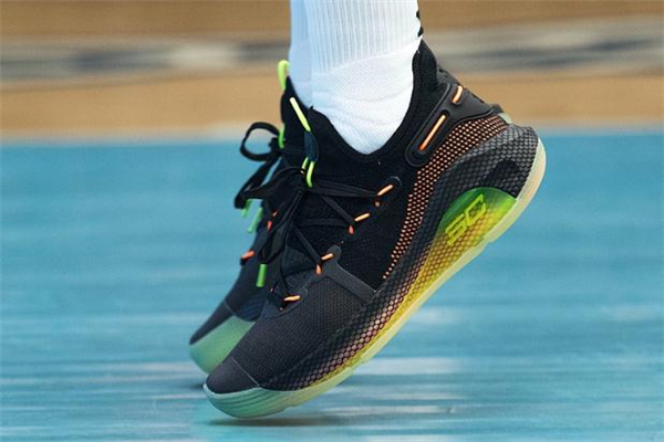 ua curry 6庫里6代戰(zhàn)靴測(cè)評(píng) 一起感受全掌緩震