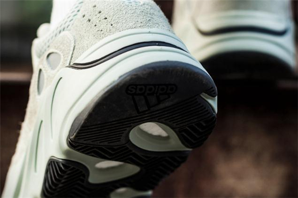 yeezy 700 salt海鹽開(kāi)箱測(cè)評(píng) 上腳非常棒