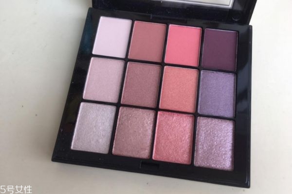 nyx12色眼影盤(pán)多少錢 nyx12色眼影畫(huà)法